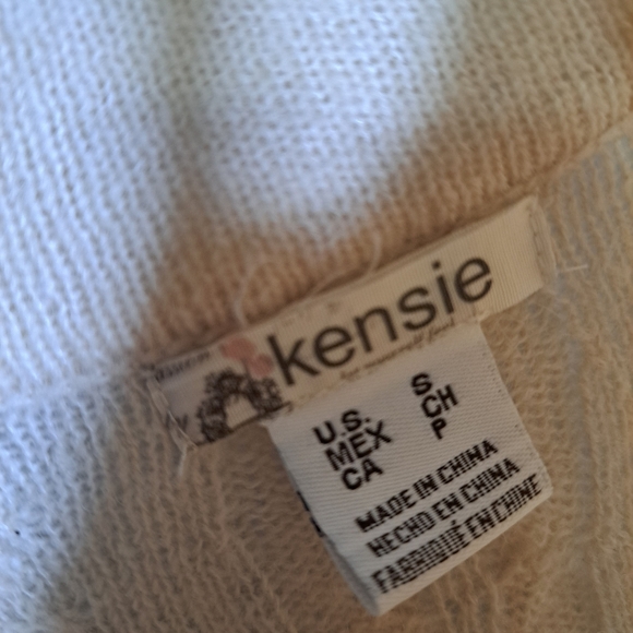 Kensie Cream Short Sleeve Sweater Dress Size Small - Picture 4 of 6